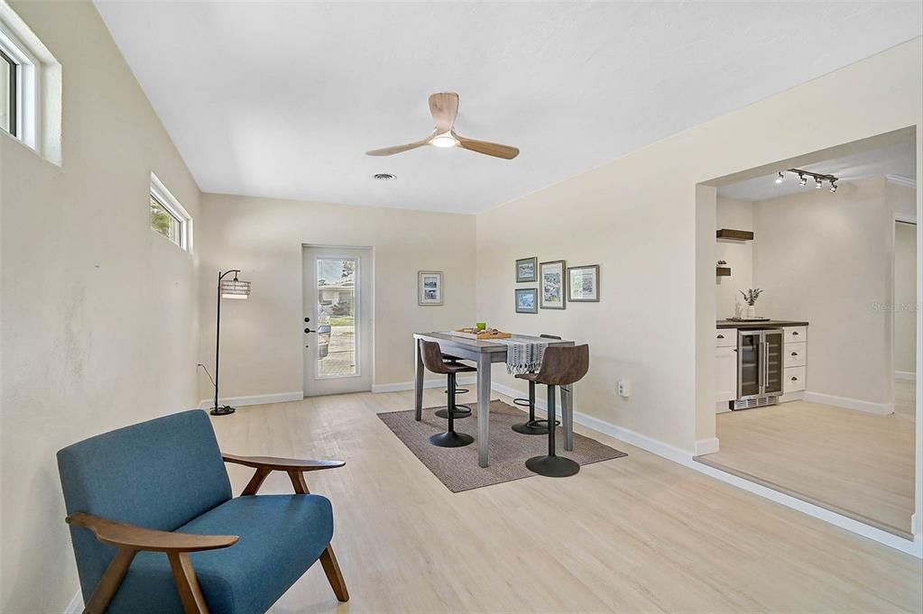 待售: $919,000 (4 贝兹, 3 浴室, 2578 平方英尺)