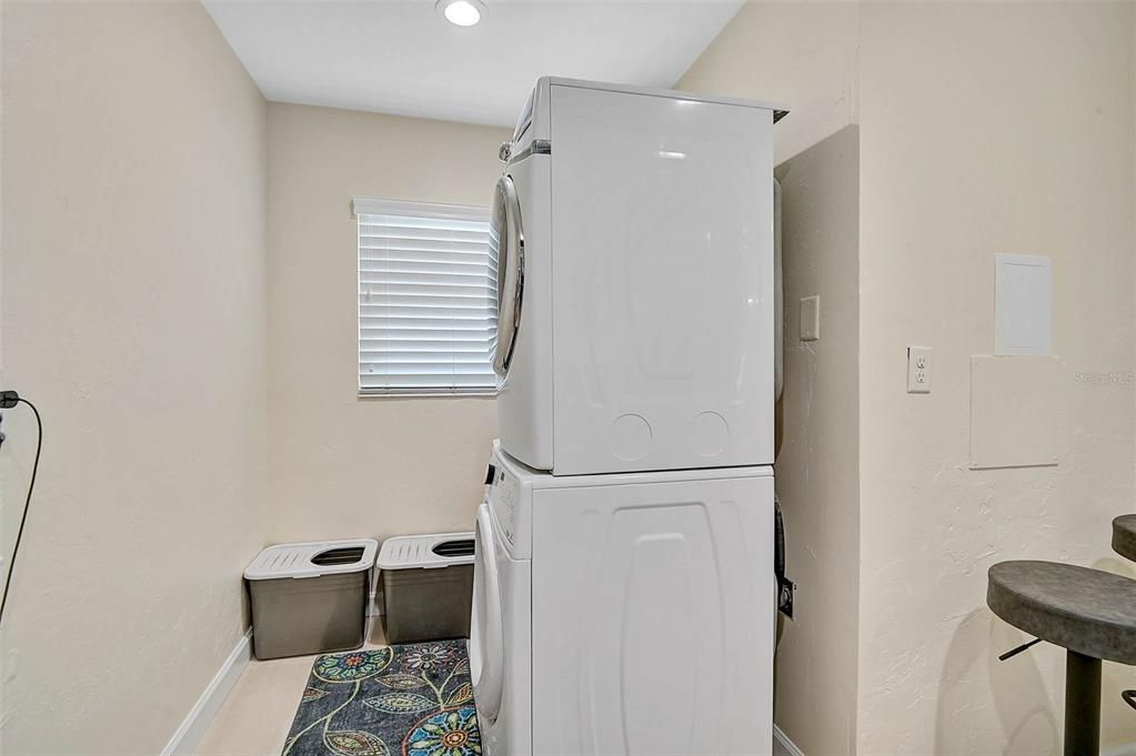 待售: $919,000 (4 贝兹, 3 浴室, 2578 平方英尺)