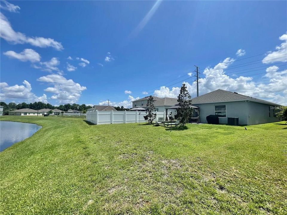 На продажу: $319,900 (3 спален, 2 ванн, 1479 Квадратных фут)