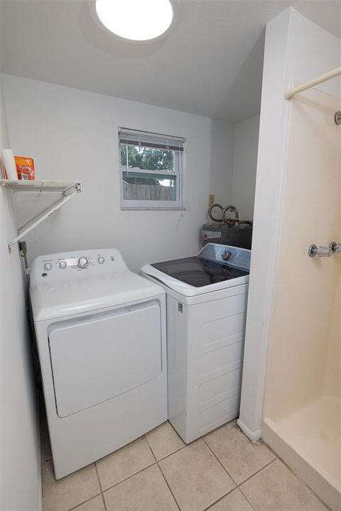 Active With Contract: $299,000 (2 beds, 2 baths, 1068 Square Feet)