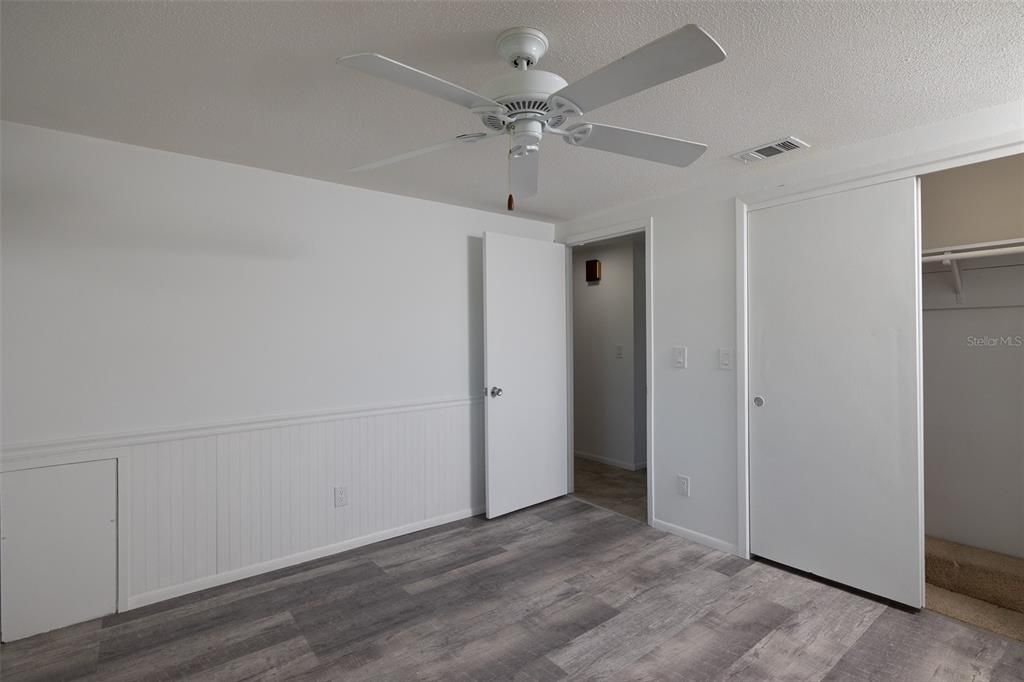 Active With Contract: $299,000 (2 beds, 2 baths, 1068 Square Feet)