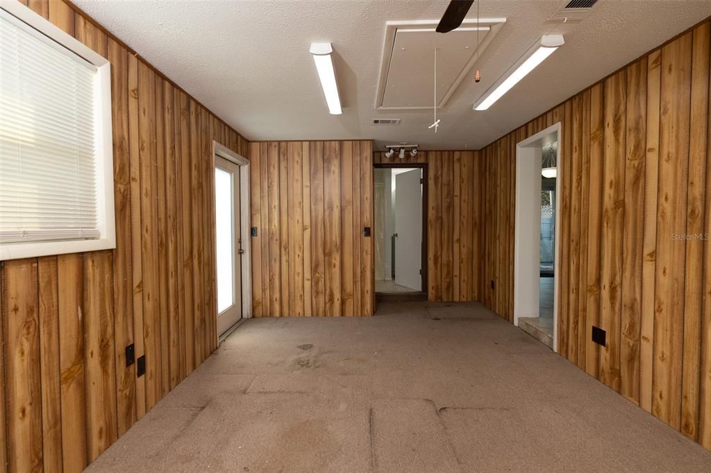 Active With Contract: $299,000 (2 beds, 2 baths, 1068 Square Feet)