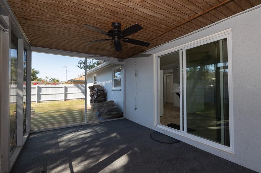 Active With Contract: $299,000 (2 beds, 2 baths, 1068 Square Feet)