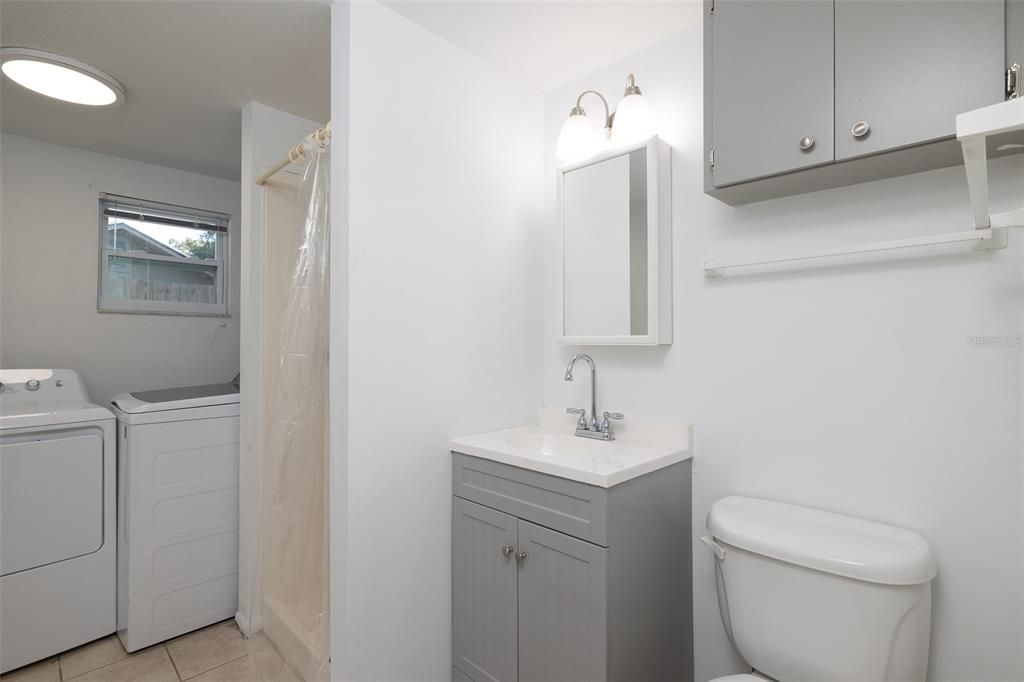 Active With Contract: $299,000 (2 beds, 2 baths, 1068 Square Feet)