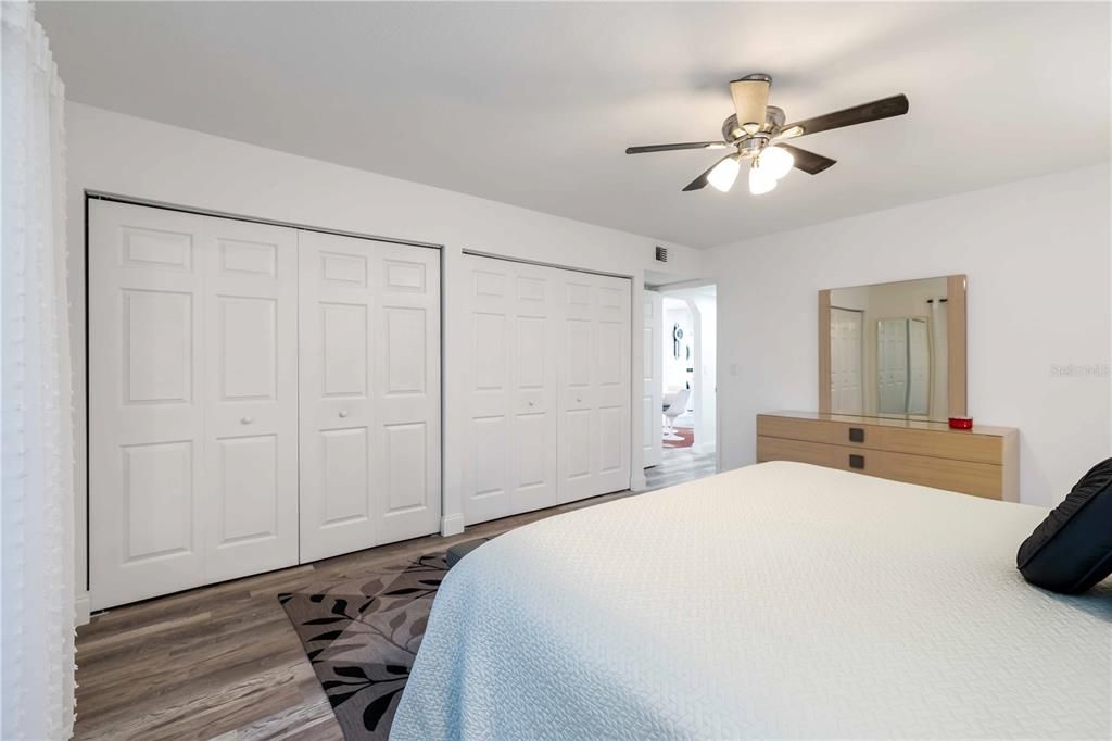 For Sale: $219,000 (2 beds, 2 baths, 1209 Square Feet)