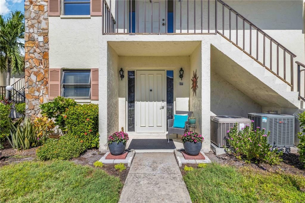 For Sale: $219,000 (2 beds, 2 baths, 1209 Square Feet)