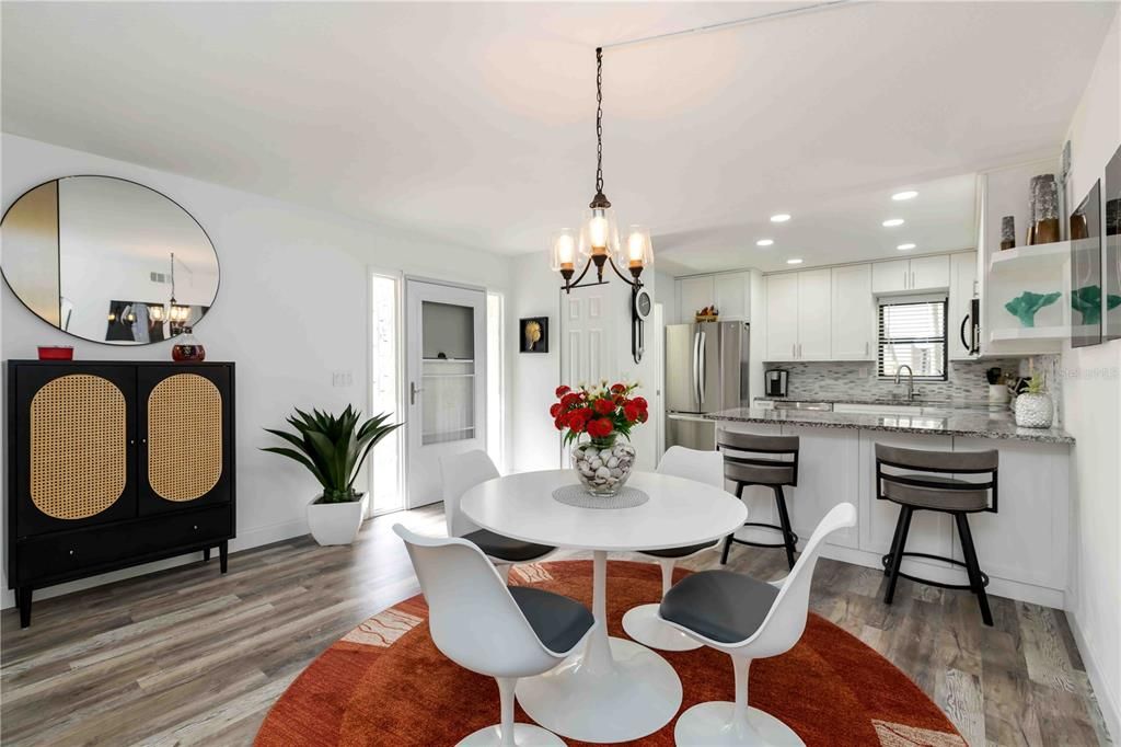 For Sale: $219,000 (2 beds, 2 baths, 1209 Square Feet)