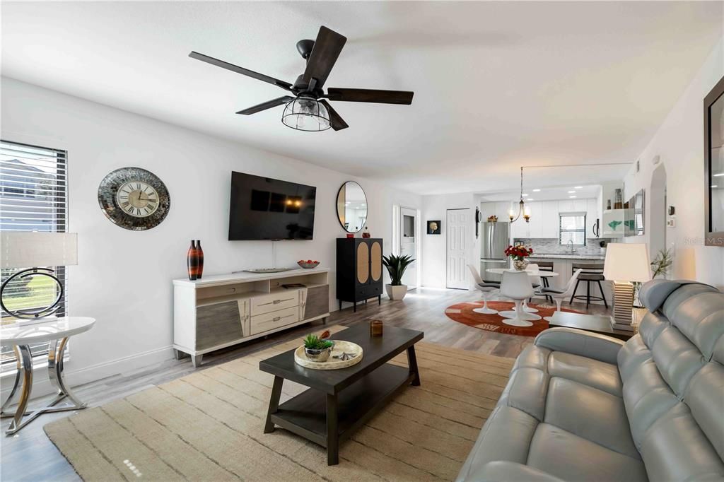 For Sale: $219,000 (2 beds, 2 baths, 1209 Square Feet)