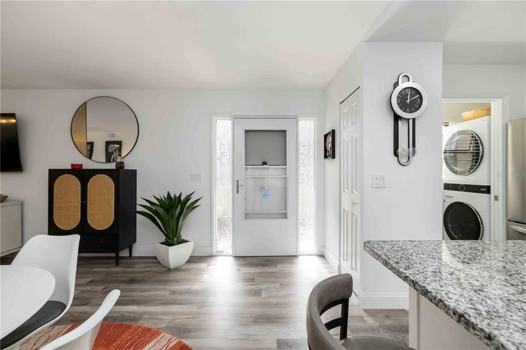 For Sale: $219,000 (2 beds, 2 baths, 1209 Square Feet)