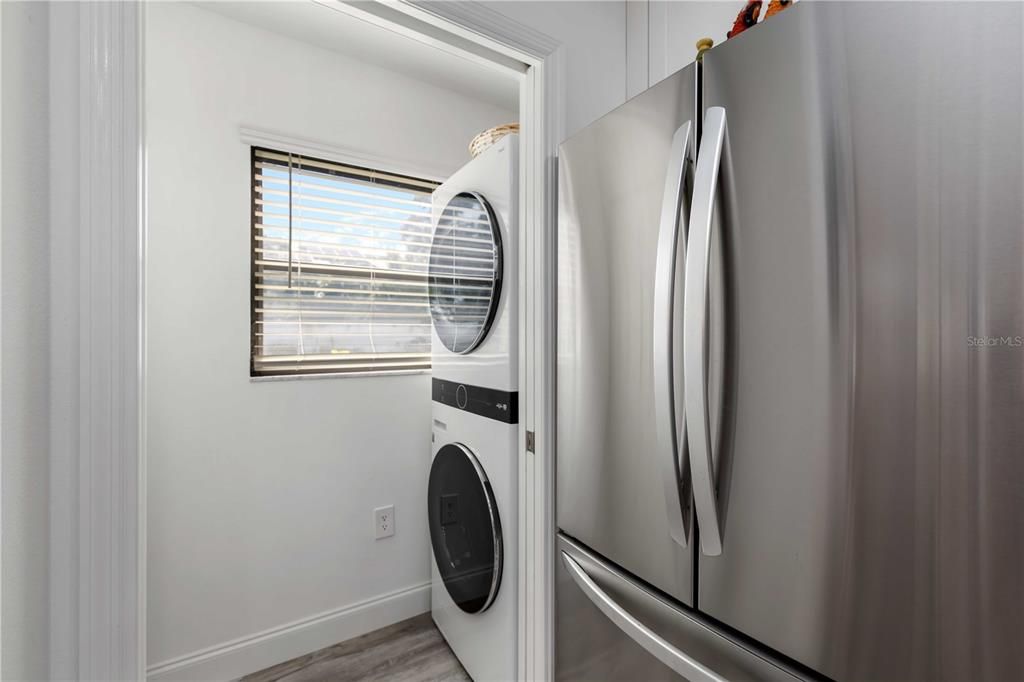 For Sale: $219,000 (2 beds, 2 baths, 1209 Square Feet)