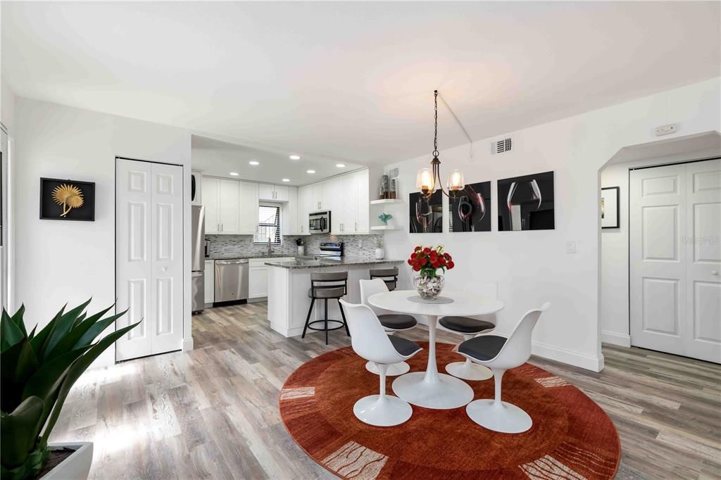 For Sale: $219,000 (2 beds, 2 baths, 1209 Square Feet)