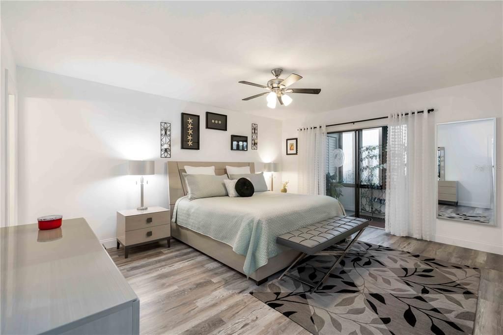 For Sale: $219,000 (2 beds, 2 baths, 1209 Square Feet)