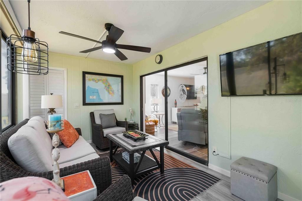 For Sale: $219,000 (2 beds, 2 baths, 1209 Square Feet)