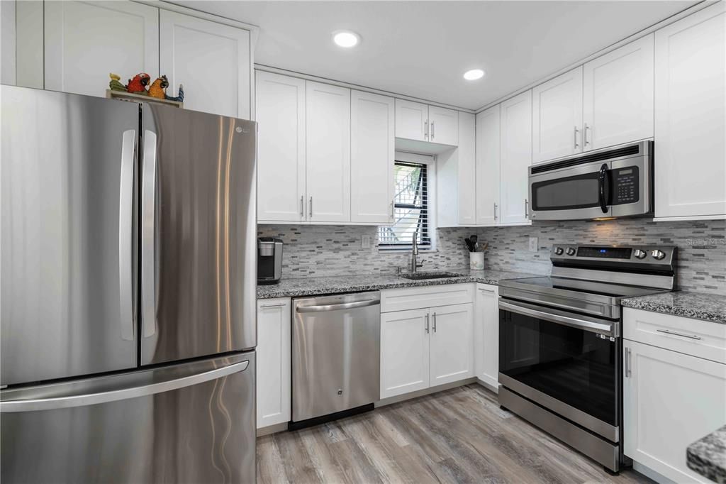 For Sale: $219,000 (2 beds, 2 baths, 1209 Square Feet)