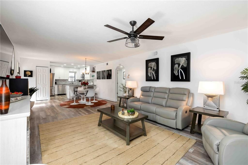 For Sale: $219,000 (2 beds, 2 baths, 1209 Square Feet)