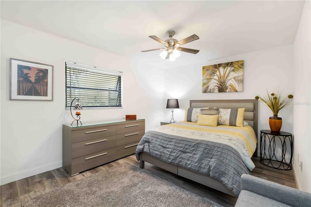 For Sale: $219,000 (2 beds, 2 baths, 1209 Square Feet)