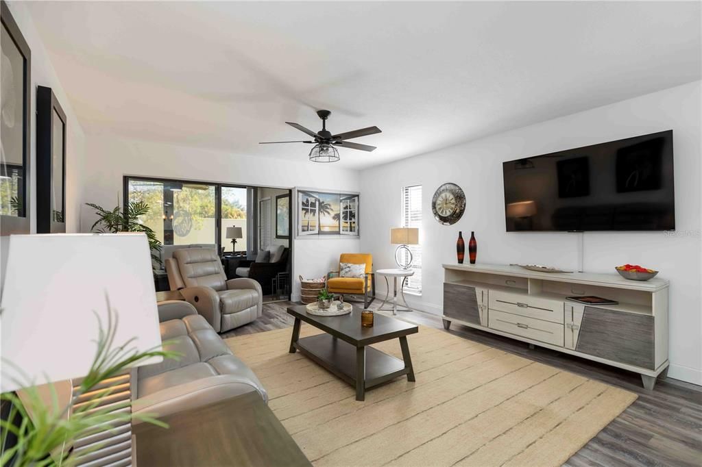 For Sale: $219,000 (2 beds, 2 baths, 1209 Square Feet)