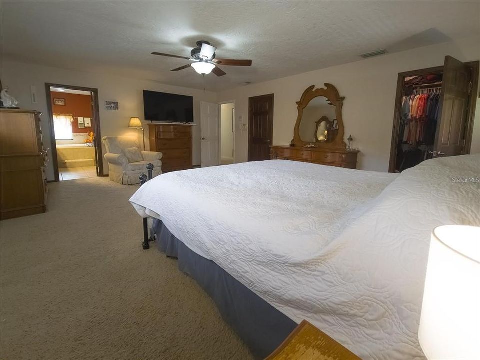 En Venta: $1,185,000 (4 camas, 4 baños, 3216 Pies cuadrados)