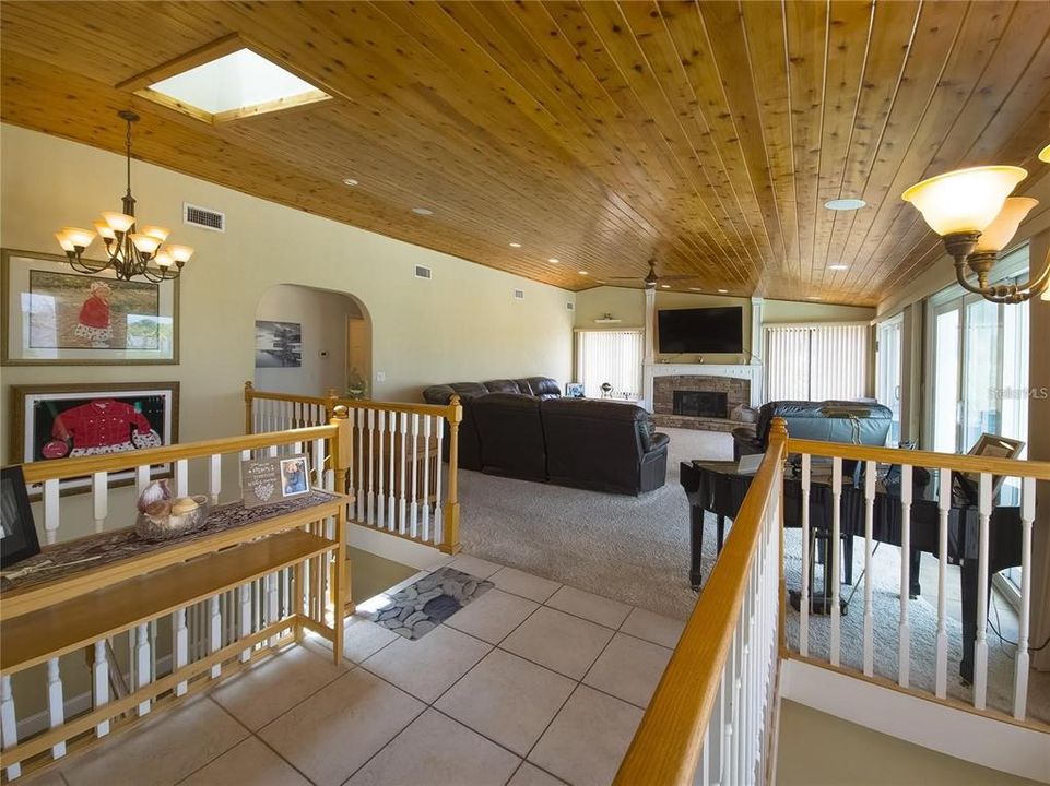 En Venta: $1,185,000 (4 camas, 4 baños, 3216 Pies cuadrados)