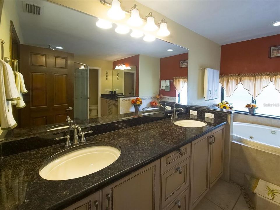 En Venta: $1,185,000 (4 camas, 4 baños, 3216 Pies cuadrados)