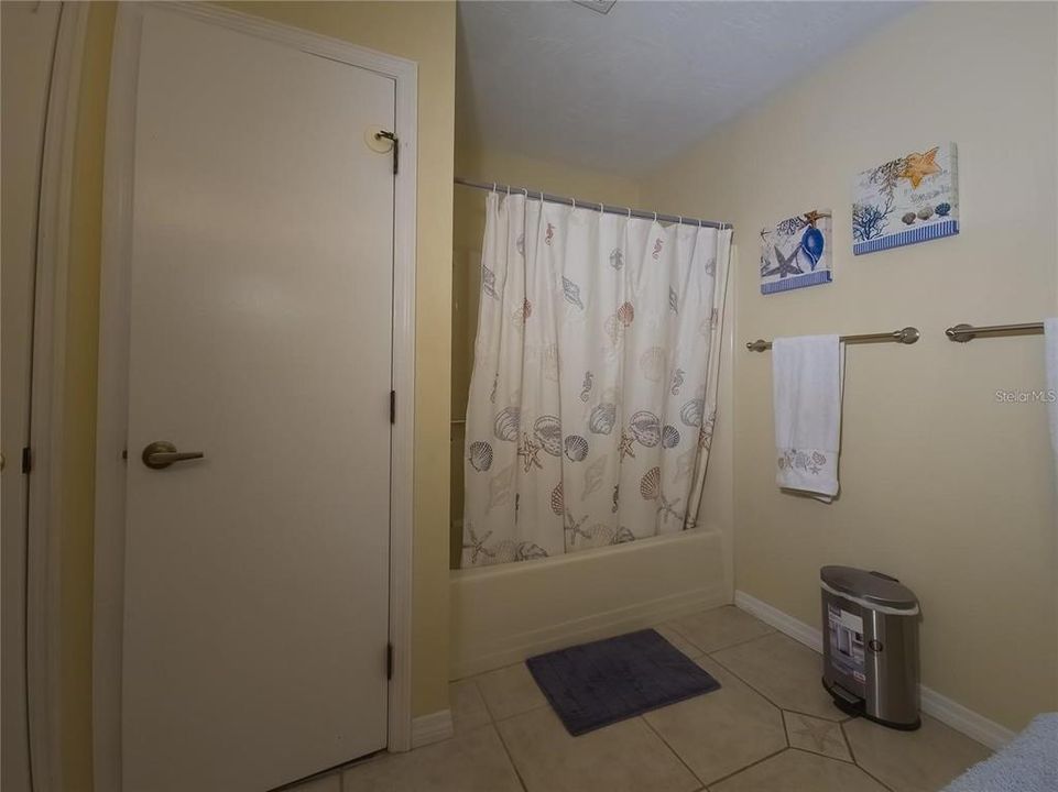 En Venta: $1,185,000 (4 camas, 4 baños, 3216 Pies cuadrados)