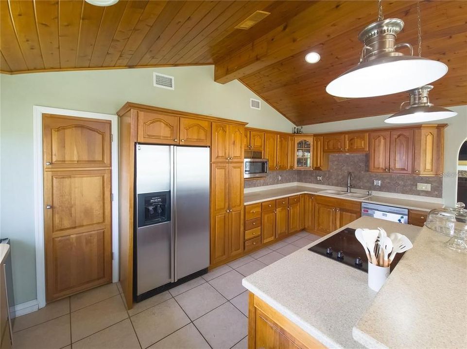 En Venta: $1,185,000 (4 camas, 4 baños, 3216 Pies cuadrados)