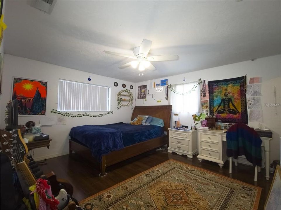 En Venta: $1,185,000 (4 camas, 4 baños, 3216 Pies cuadrados)