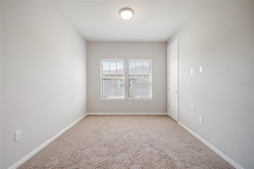 Activo con contrato: $500,000 (3 camas, 2 baños, 1986 Pies cuadrados)