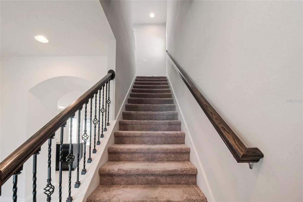 Activo con contrato: $500,000 (3 camas, 2 baños, 1986 Pies cuadrados)