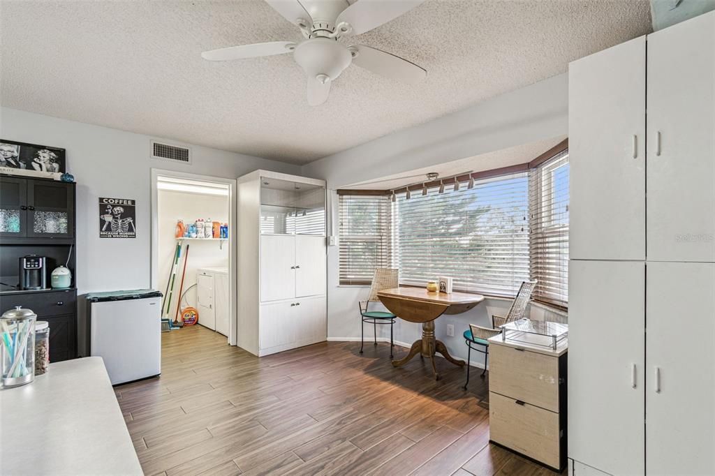 待售: $289,500 (2 贝兹, 2 浴室, 1680 平方英尺)