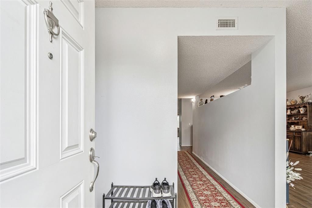 待售: $289,500 (2 贝兹, 2 浴室, 1680 平方英尺)