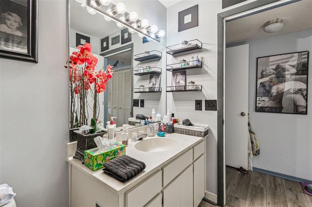 待售: $289,500 (2 贝兹, 2 浴室, 1680 平方英尺)