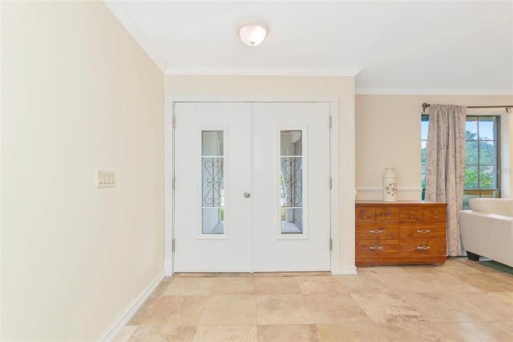 Active With Contract: $525,000 (3 beds, 3 baths, 2085 Square Feet)