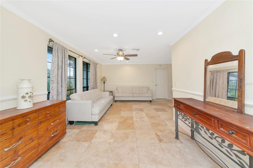 Active With Contract: $525,000 (3 beds, 3 baths, 2085 Square Feet)