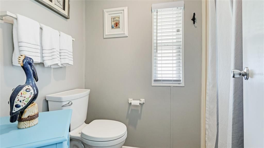 待售: $179,000 (2 贝兹, 2 浴室, 1056 平方英尺)