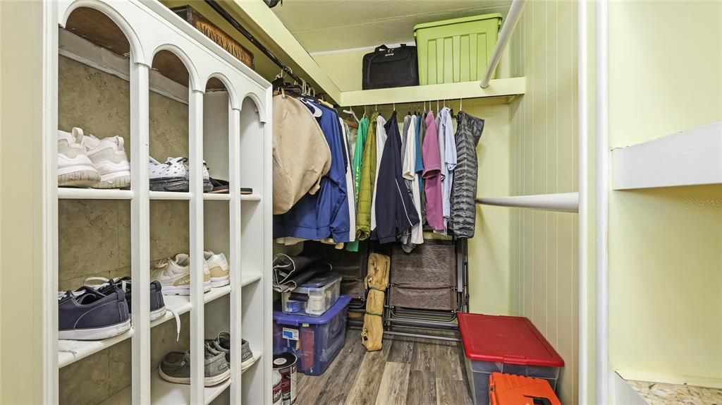 待售: $179,000 (2 贝兹, 2 浴室, 1056 平方英尺)