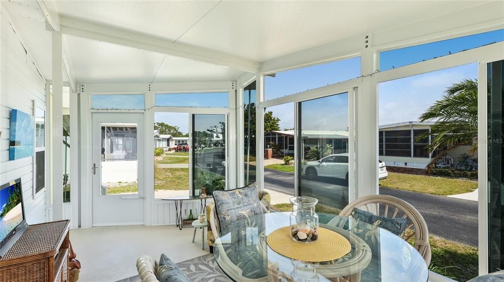 待售: $179,000 (2 贝兹, 2 浴室, 1056 平方英尺)