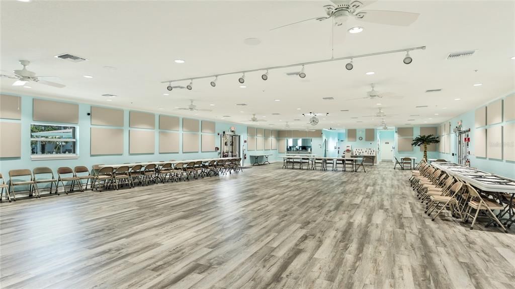 待售: $179,000 (2 贝兹, 2 浴室, 1056 平方英尺)