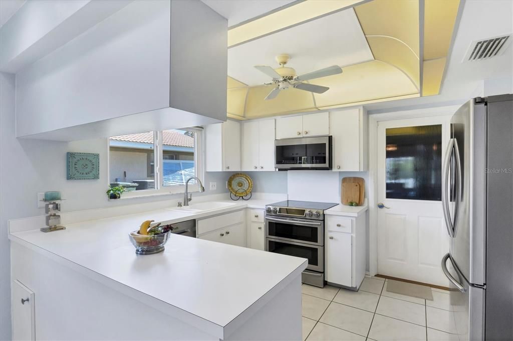 For Sale: $469,000 (3 beds, 2 baths, 1744 Square Feet)