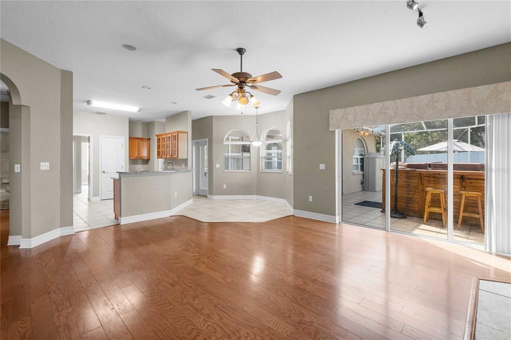 На продажу: $485,000 (4 спален, 3 ванн, 2560 Квадратных фут)