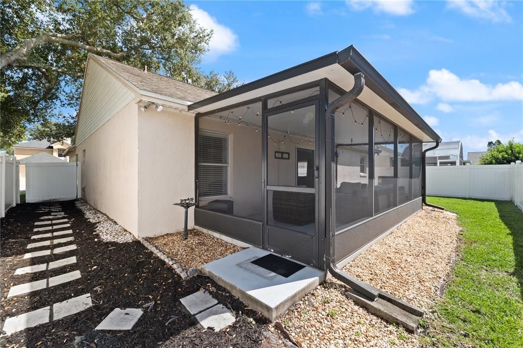 合同活跃: $370,000 (3 贝兹, 2 浴室, 1500 平方英尺)