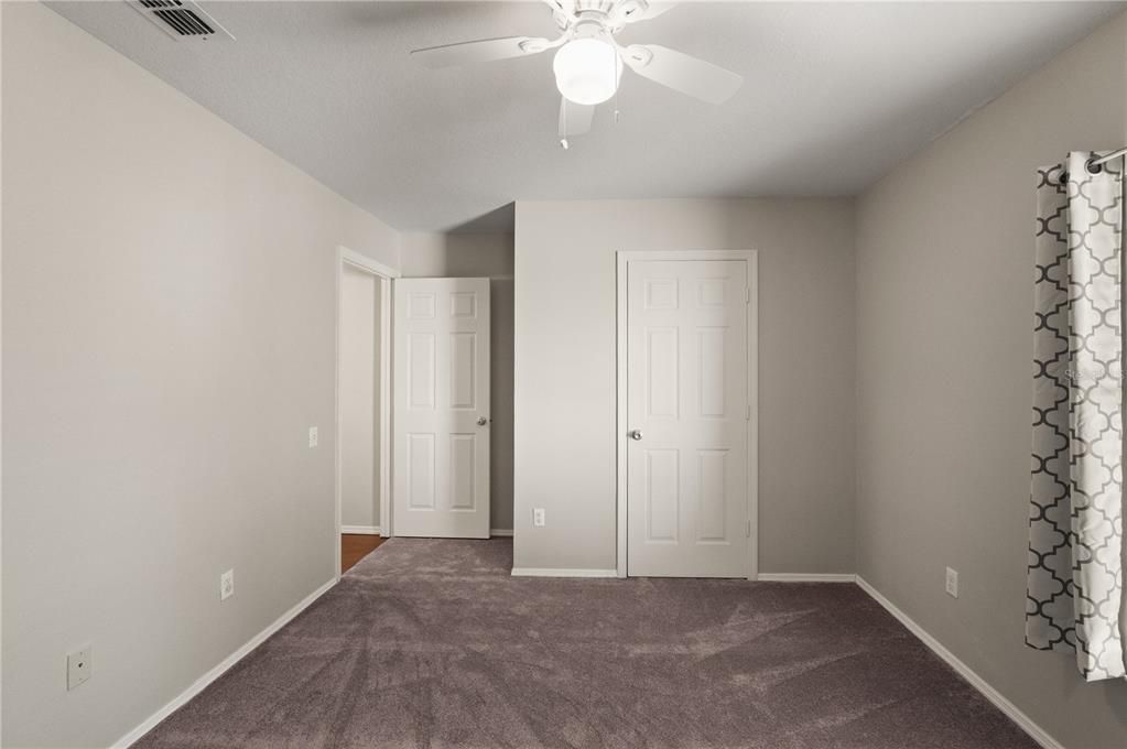 合同活跃: $370,000 (3 贝兹, 2 浴室, 1500 平方英尺)