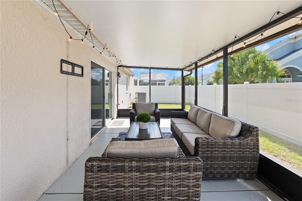 合同活跃: $370,000 (3 贝兹, 2 浴室, 1500 平方英尺)