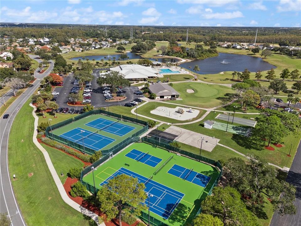 合同活跃: $370,000 (3 贝兹, 2 浴室, 1500 平方英尺)