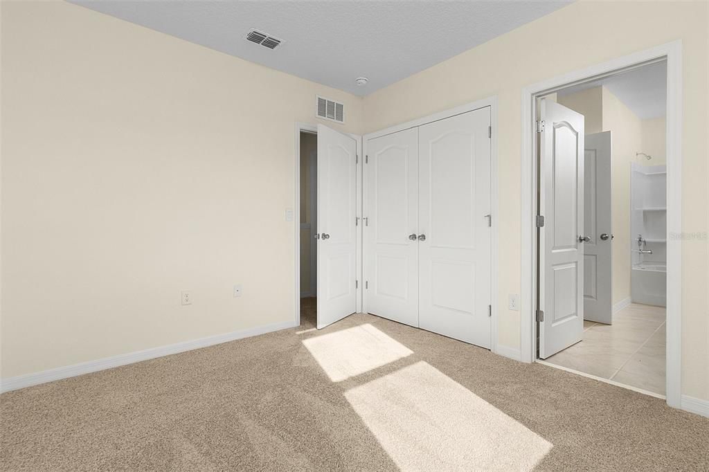 待售: $390,000 (3 贝兹, 2 浴室, 1740 平方英尺)