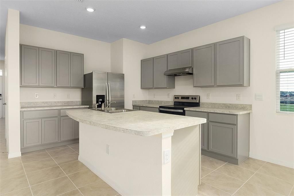 待售: $390,000 (3 贝兹, 2 浴室, 1740 平方英尺)