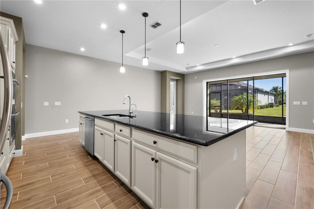 На продажу: $475,000 (3 спален, 3 ванн, 2318 Квадратных фут)