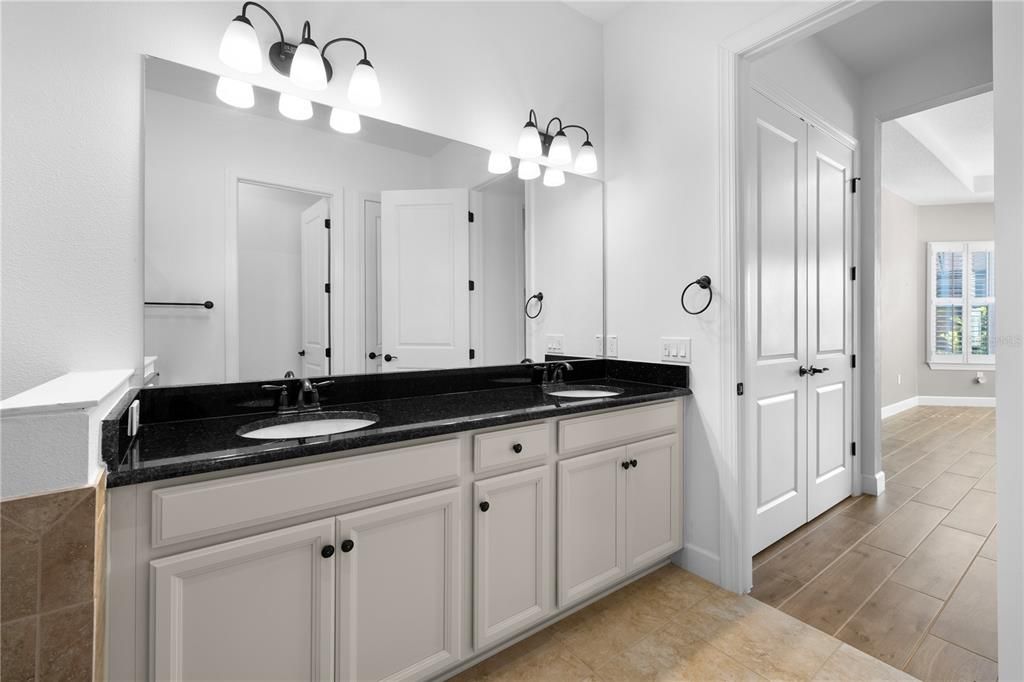 На продажу: $475,000 (3 спален, 3 ванн, 2318 Квадратных фут)