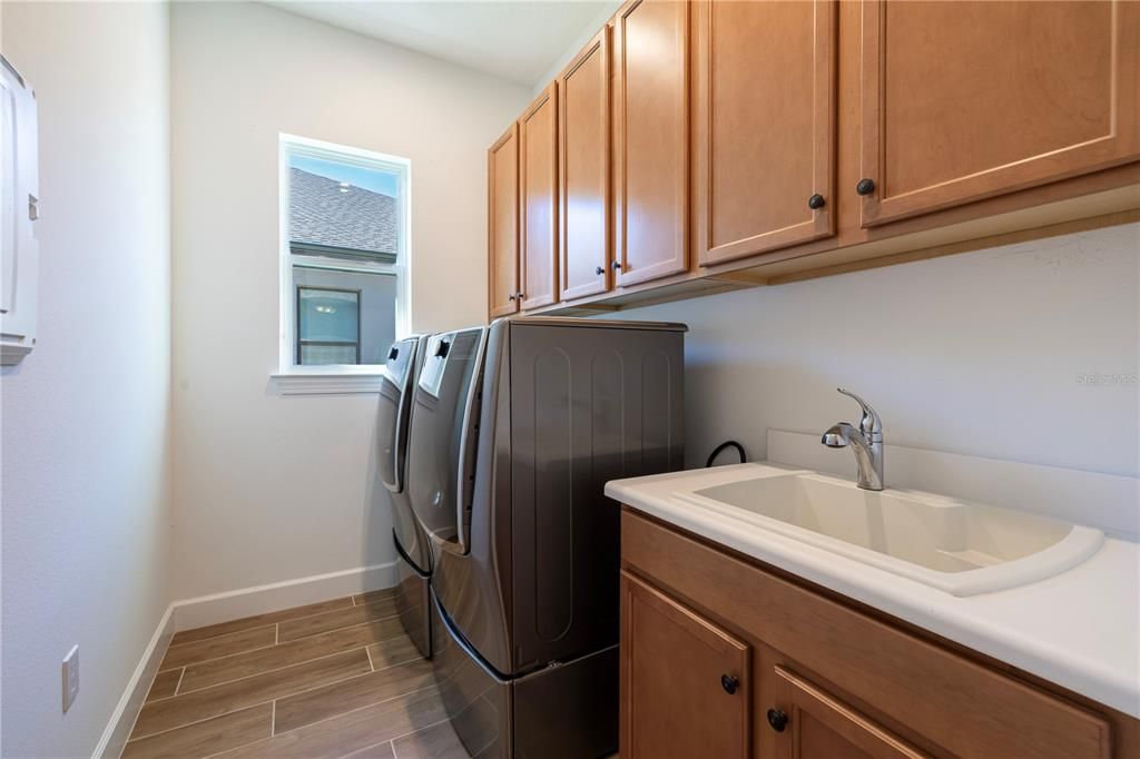 На продажу: $475,000 (3 спален, 3 ванн, 2318 Квадратных фут)