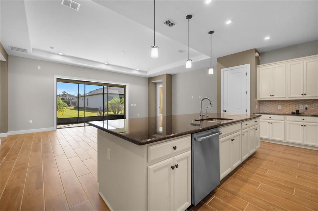 На продажу: $475,000 (3 спален, 3 ванн, 2318 Квадратных фут)